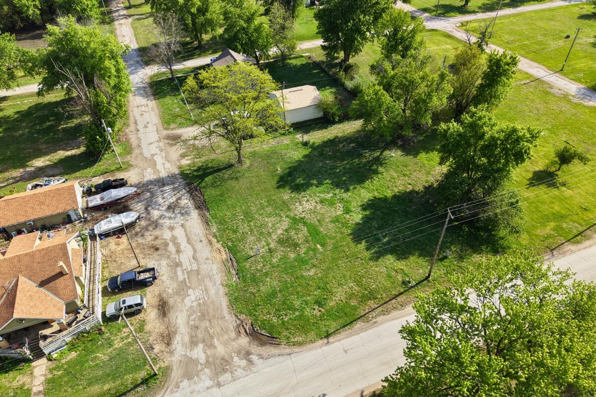Photo 1 of 8 of land for sale at 201 1st St, Pacific Junction, IA 51561