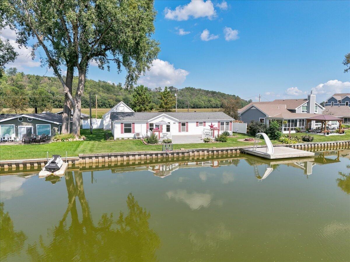 Photo 1 of 50 of home listing at 2373 W Shore Dr, Union, NE 68455