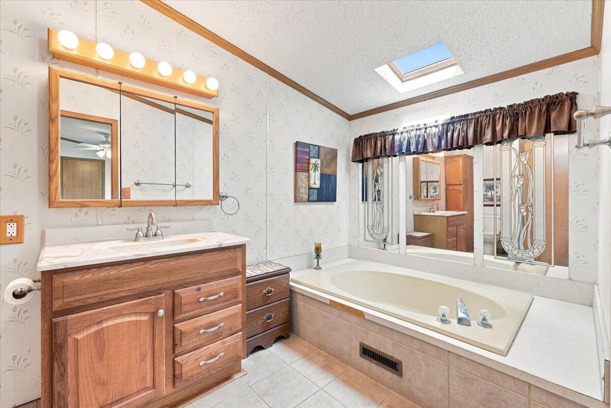 Photo 26 of 50 of home listing at 2373 W Shore Dr, Union, NE 68455