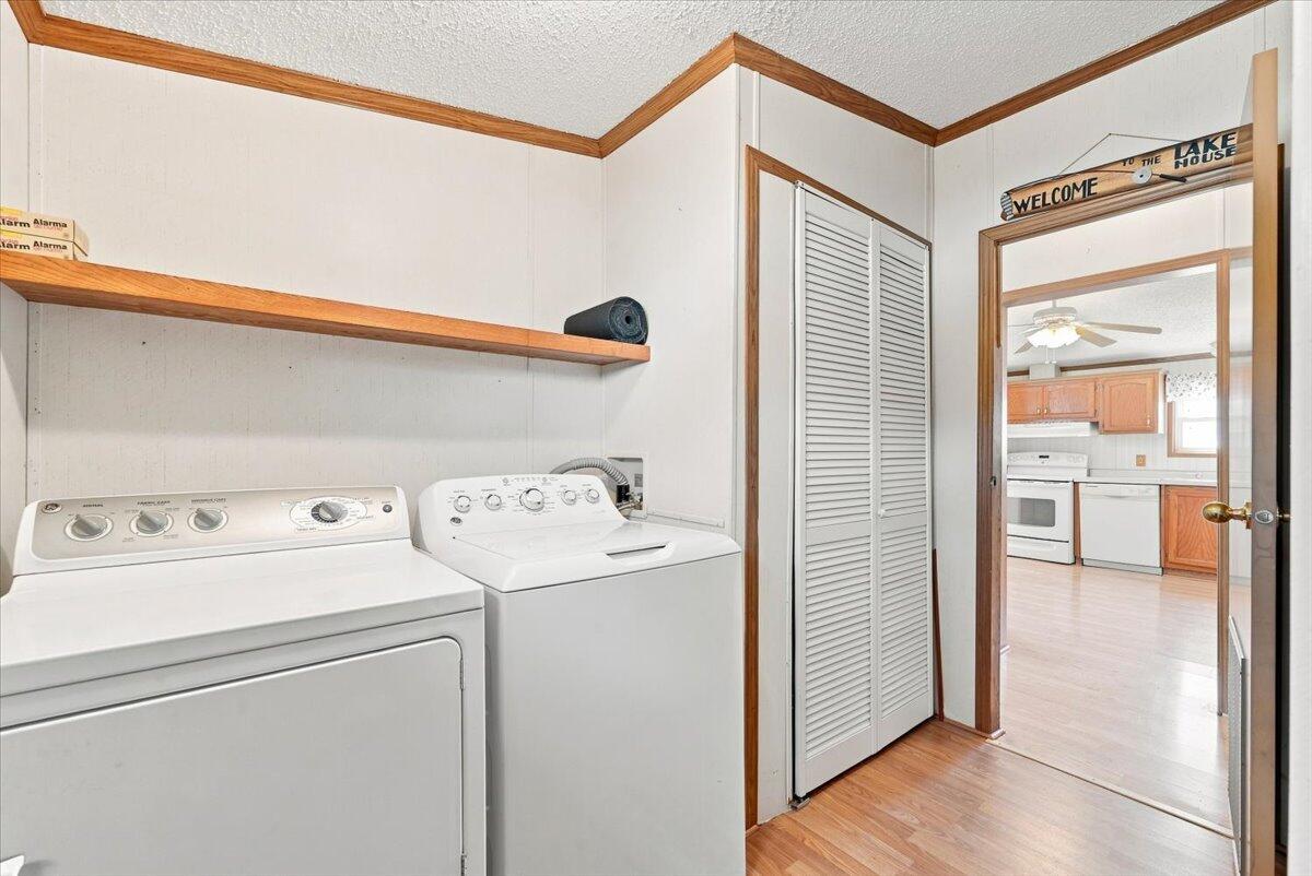 Photo 6 of 50 of home listing at 2373 W Shore Dr, Union, NE 68455
