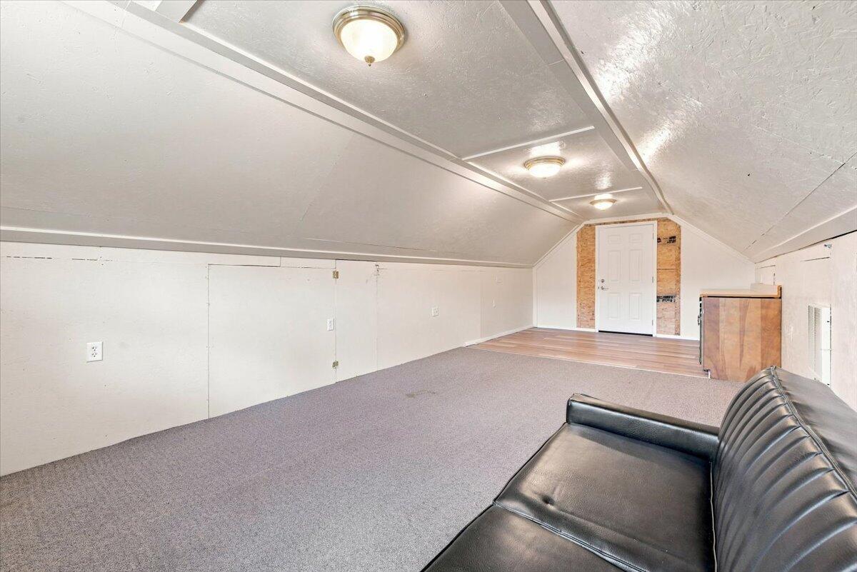 Photo 33 of 50 of home listing at 2373 W Shore Dr, Union, NE 68455